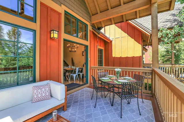 $1,350,000 | 76 Clearwater Court, Donnelly, ID 83615