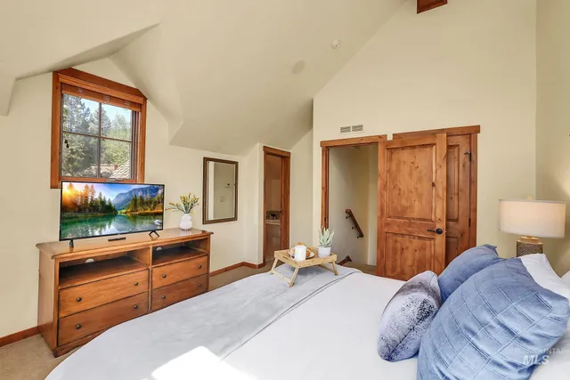 $1,350,000 | 76 Clearwater Court, Donnelly, ID 83615