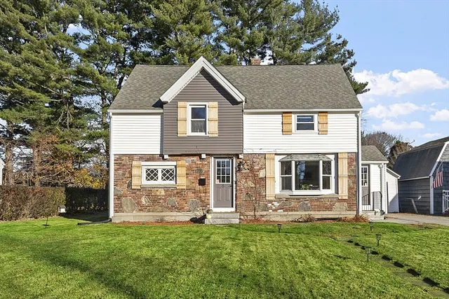 $445,000 | 8 Bacon Street, Oxford, MA 01540