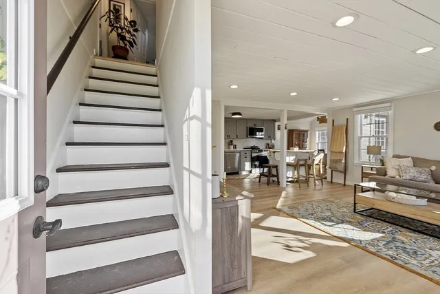 $445,000 | 8 Bacon Street, Oxford, MA 01540