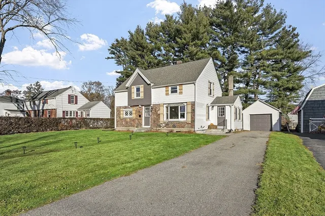$445,000 | 8 Bacon Street, Oxford, MA 01540