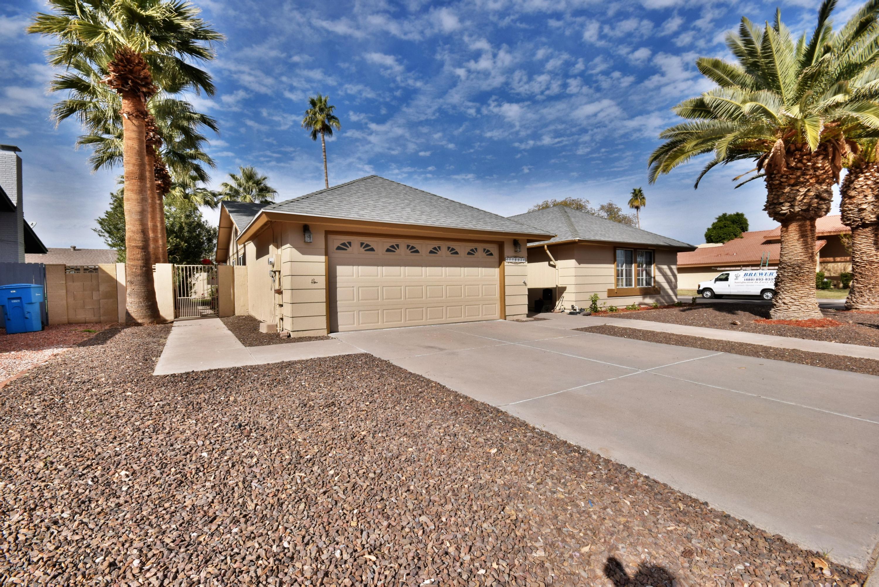 11802 South Ki Road Phoenix, AZ 85044 - Photo 2 of 23 DSC_0308