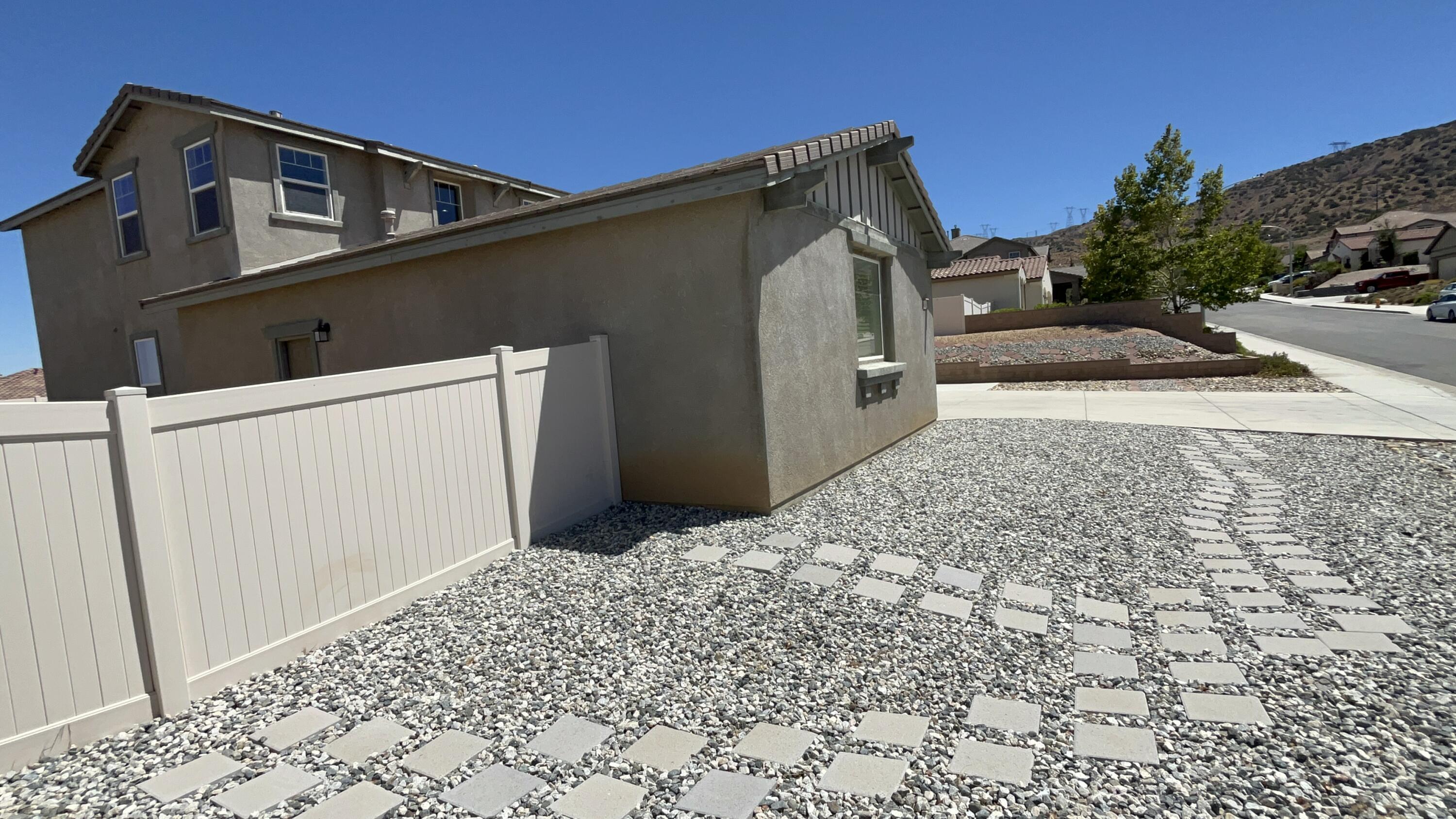 41648 Retsina Street Palmdale, CA 93551 - Photo 4 of 40 05