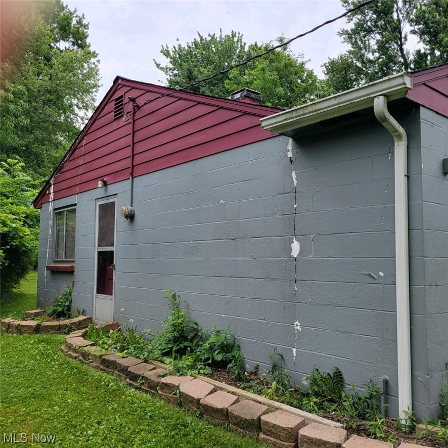 5803 Lake Road Mentor, OH 44060 - Photo 13 of 13 Side of house