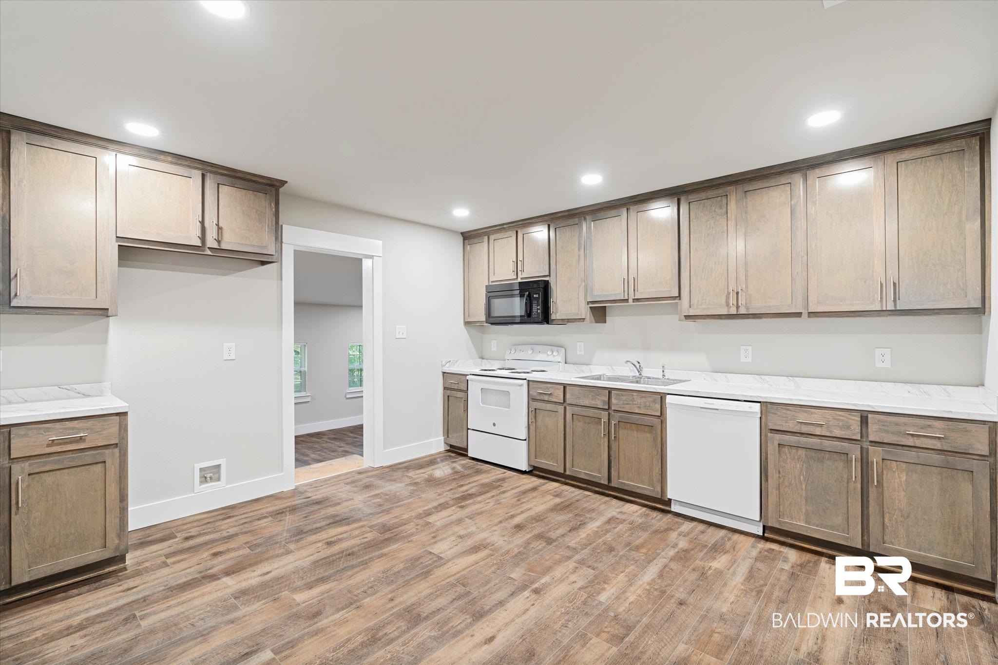 1746 Cody Road North Mobile, AL 36618 - Photo 13 of 33