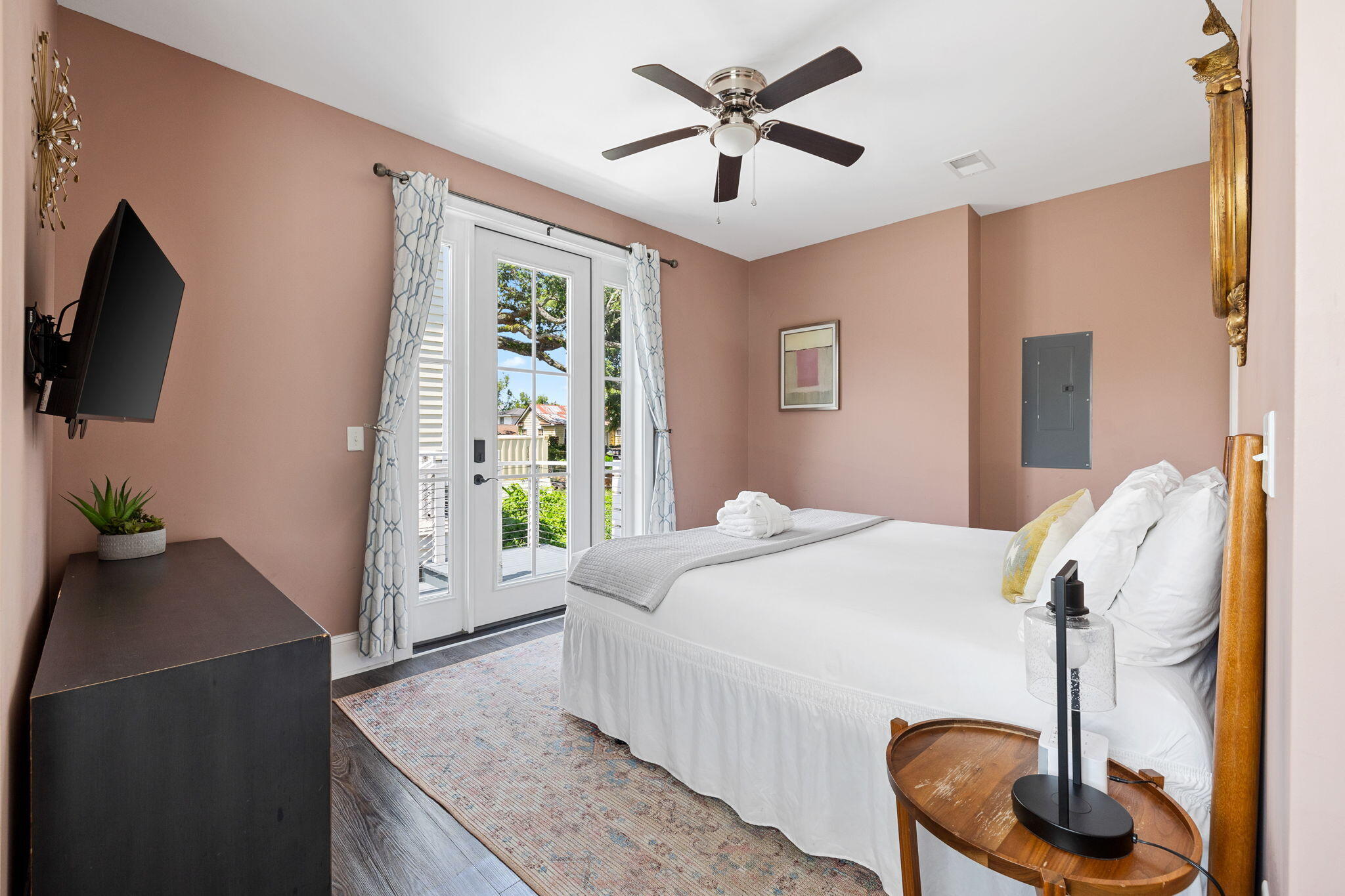 162 Spring Street, Unit D Charleston, SC 29403 - Photo 10 of 24