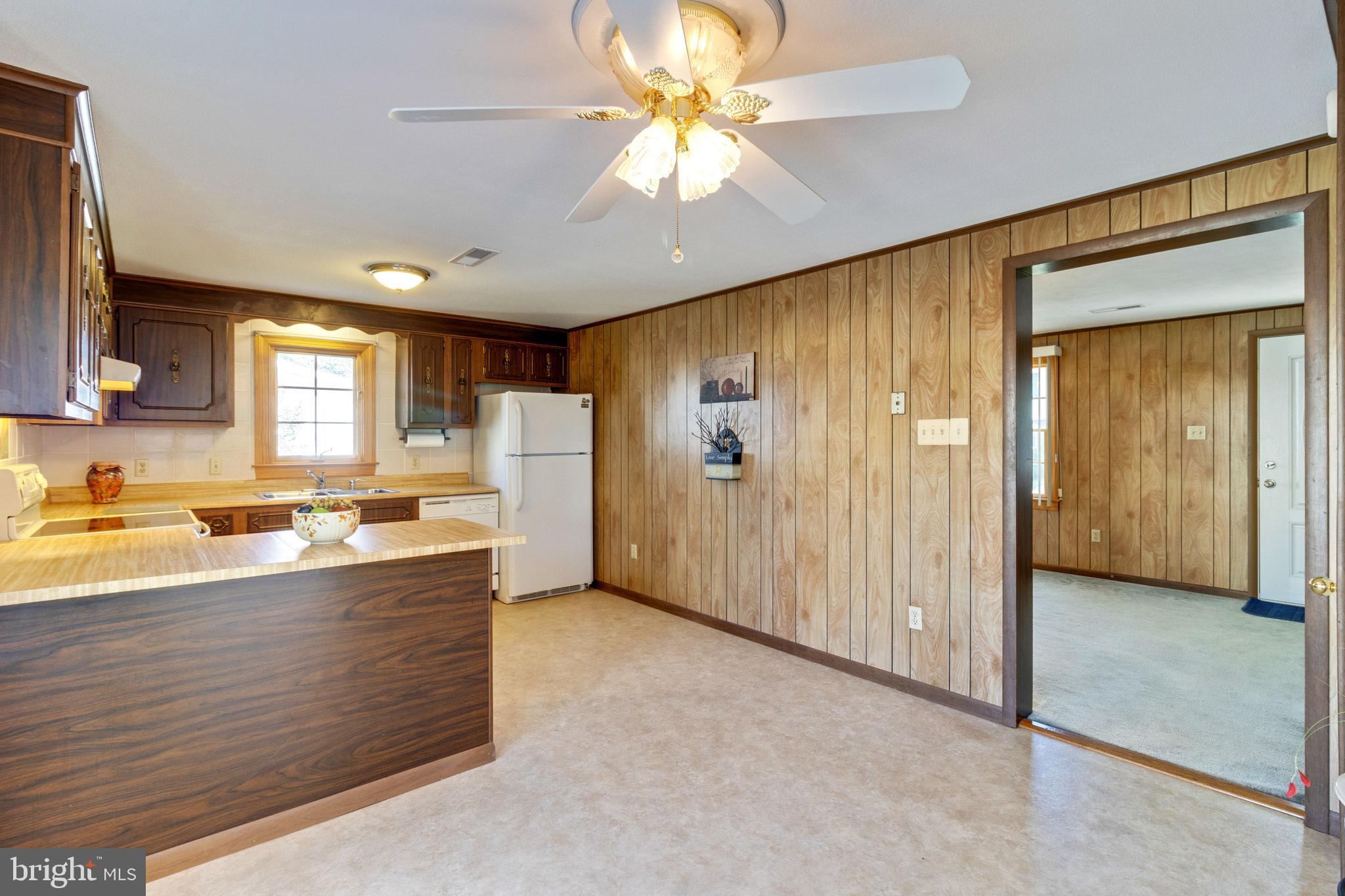 1631 Arundel Road Edgewater, MD 21037 - Photo 15 of 46 Kitchen