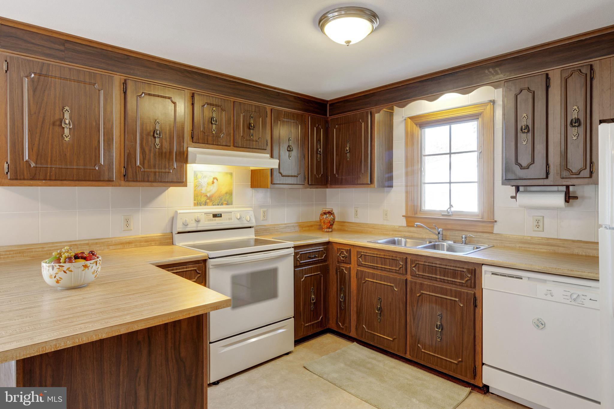 1631 Arundel Road Edgewater, MD 21037 - Photo 20 of 46 Kitchen
