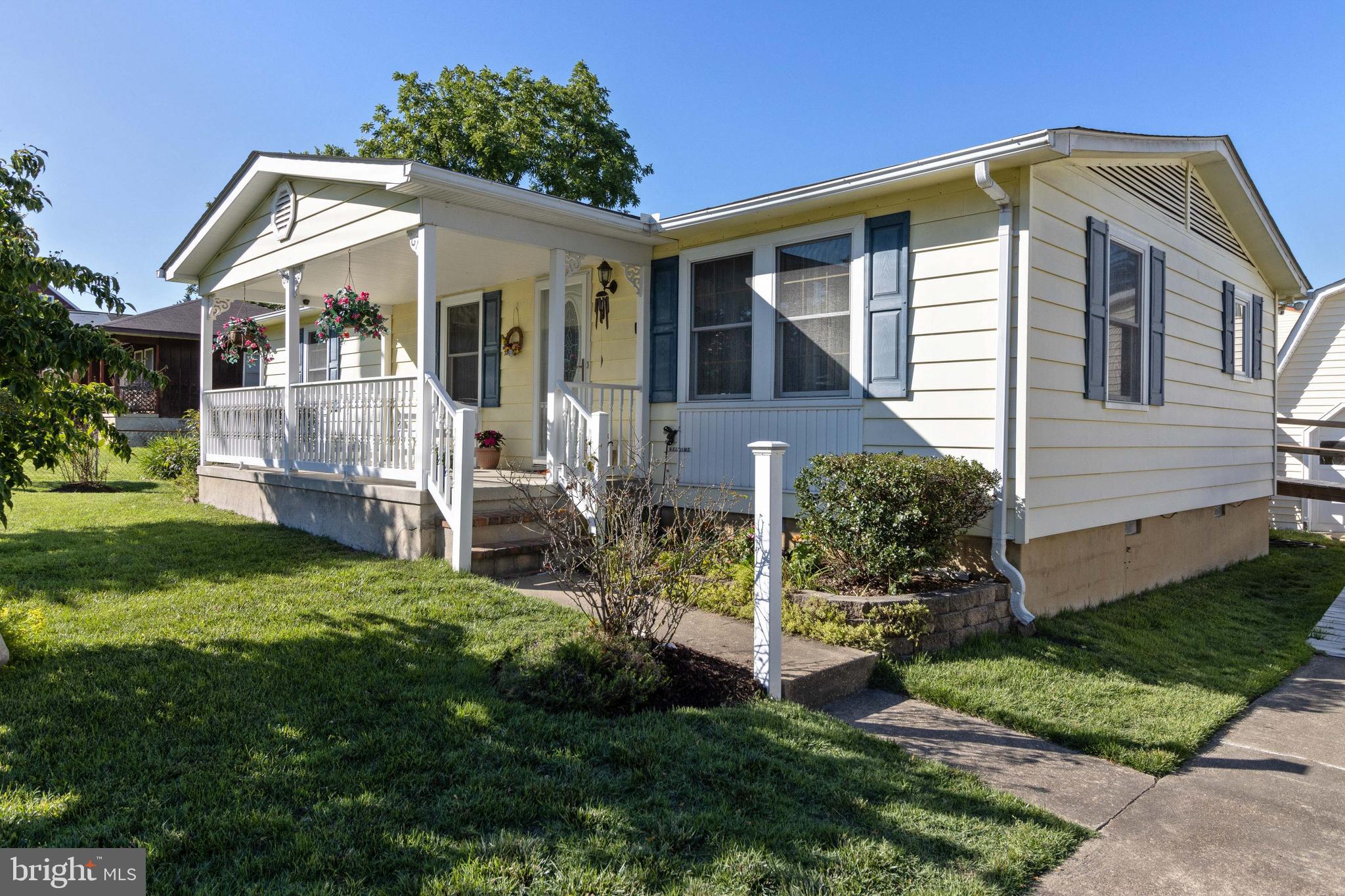 1631 Arundel Road Edgewater, MD 21037 - Photo 4 of 46