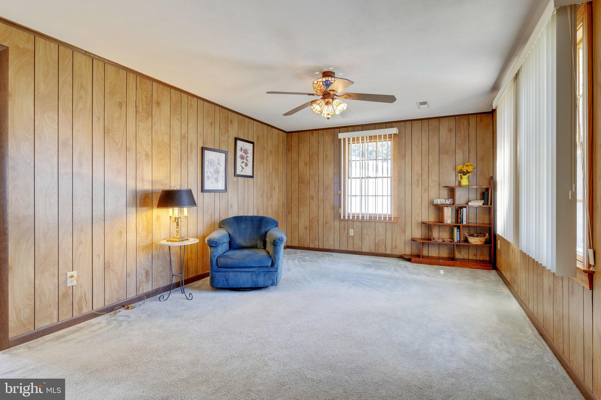 1631 Arundel Road Edgewater, MD 21037 - Photo 7 of 46 Living Area