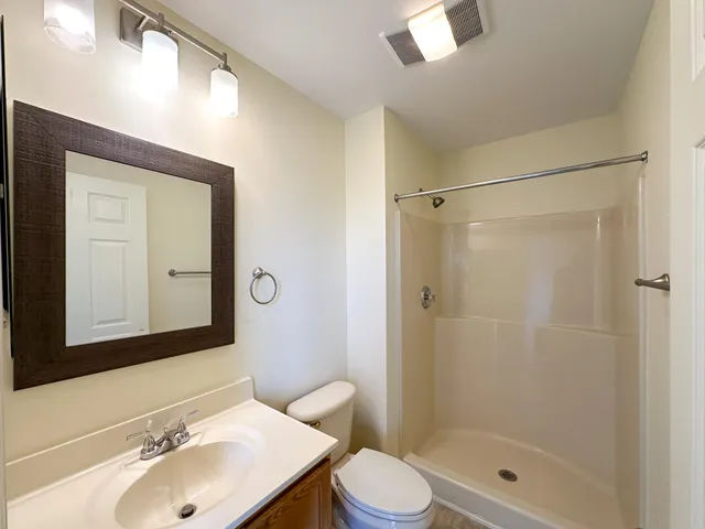 $1,600 | 1026 Commercial Court, Harrisonburg, VA 22802