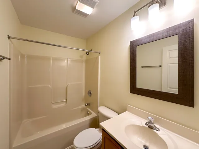 $1,600 | 1026 Commercial Court, Harrisonburg, VA 22802