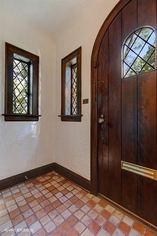 354 Forest Road Hinsdale, IL 60521 - Photo 3 of 24