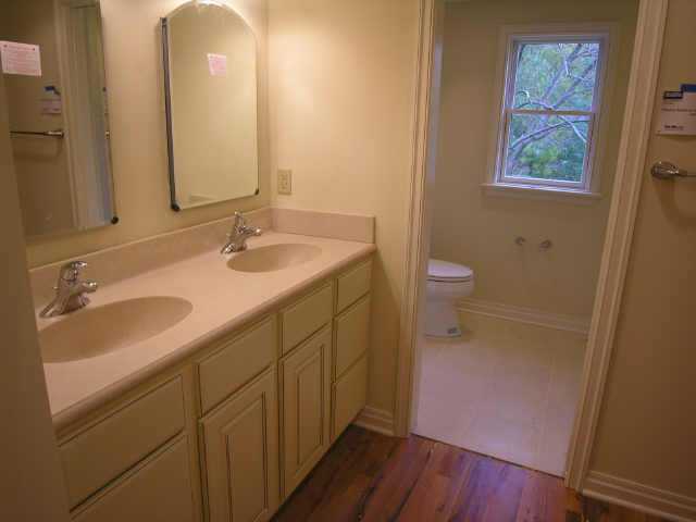 2975 Mountview Road Upper Arlington, OH 43221 - Photo 5 of 8