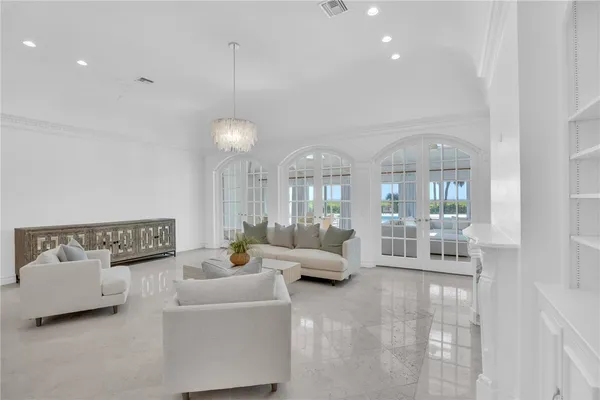 $40,000 | 1916 Ocean Drive, Vero Beach, FL 32963