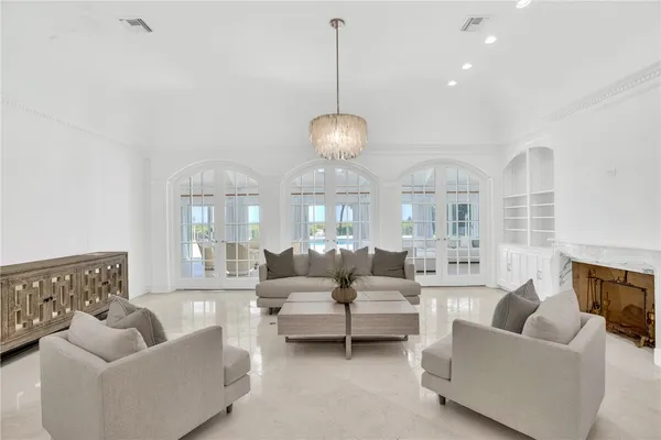 $40,000 | 1916 Ocean Drive, Vero Beach, FL 32963