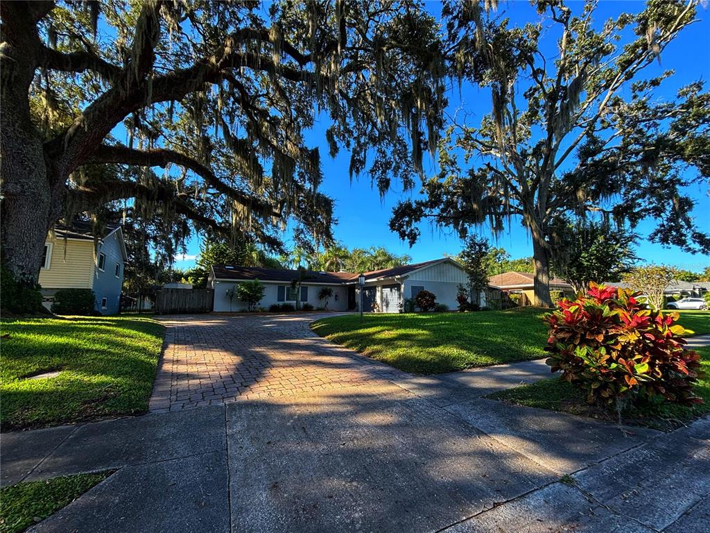 428 Harbour Island Road Orlando, FL 32809 - Photo 3 of 45