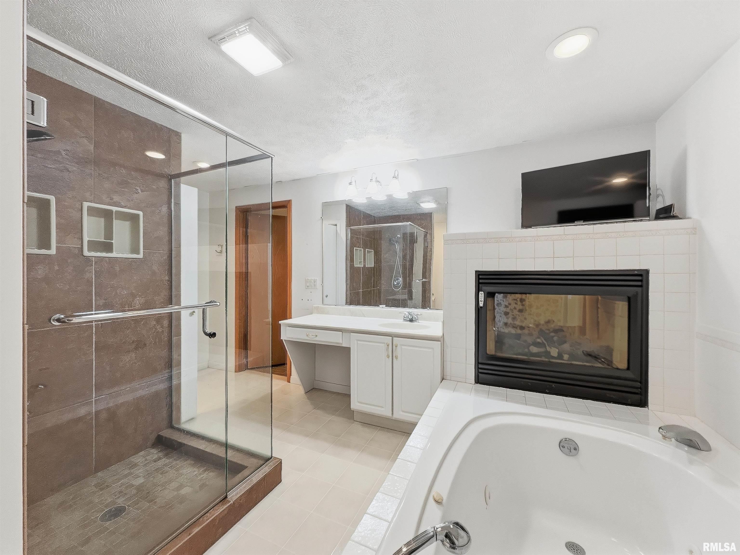 3 Wilmette Drive Normal, IL 61761 - Photo 21 of 38