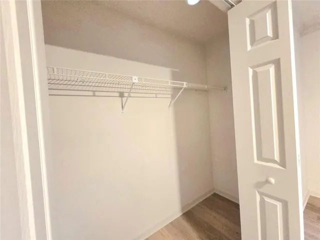 $280,000 | 301 Barrington Hills Drive, Atlanta, GA 30350