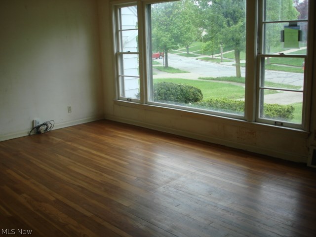 5034 South Barton Road Cleveland, OH 44124 - Photo 5 of 10 Gallery Image 5