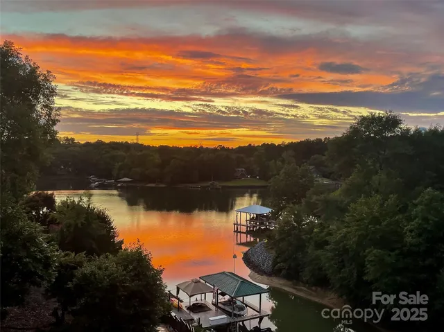 $1,775,000 | 524 River Lake Court, Fort Mill, SC 29708