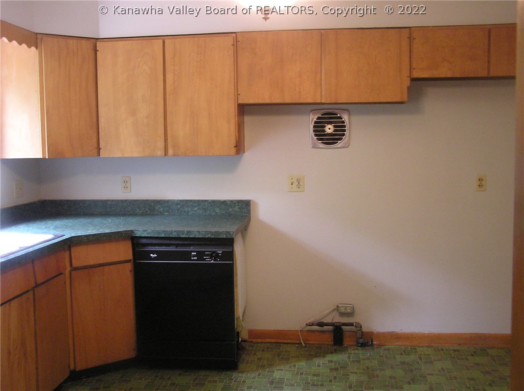 1806 Huber Road Charleston, WV 25314 - Photo 4 of 15 Gallery Image 4