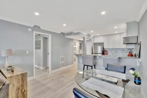 $269,000 | 1505 North Riverside Drive, Unit 507, Pompano Beach, FL 33062