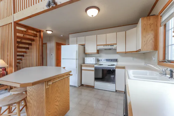 $1,490,000 | E1402 Grandview Road, Waupaca, WI 54981