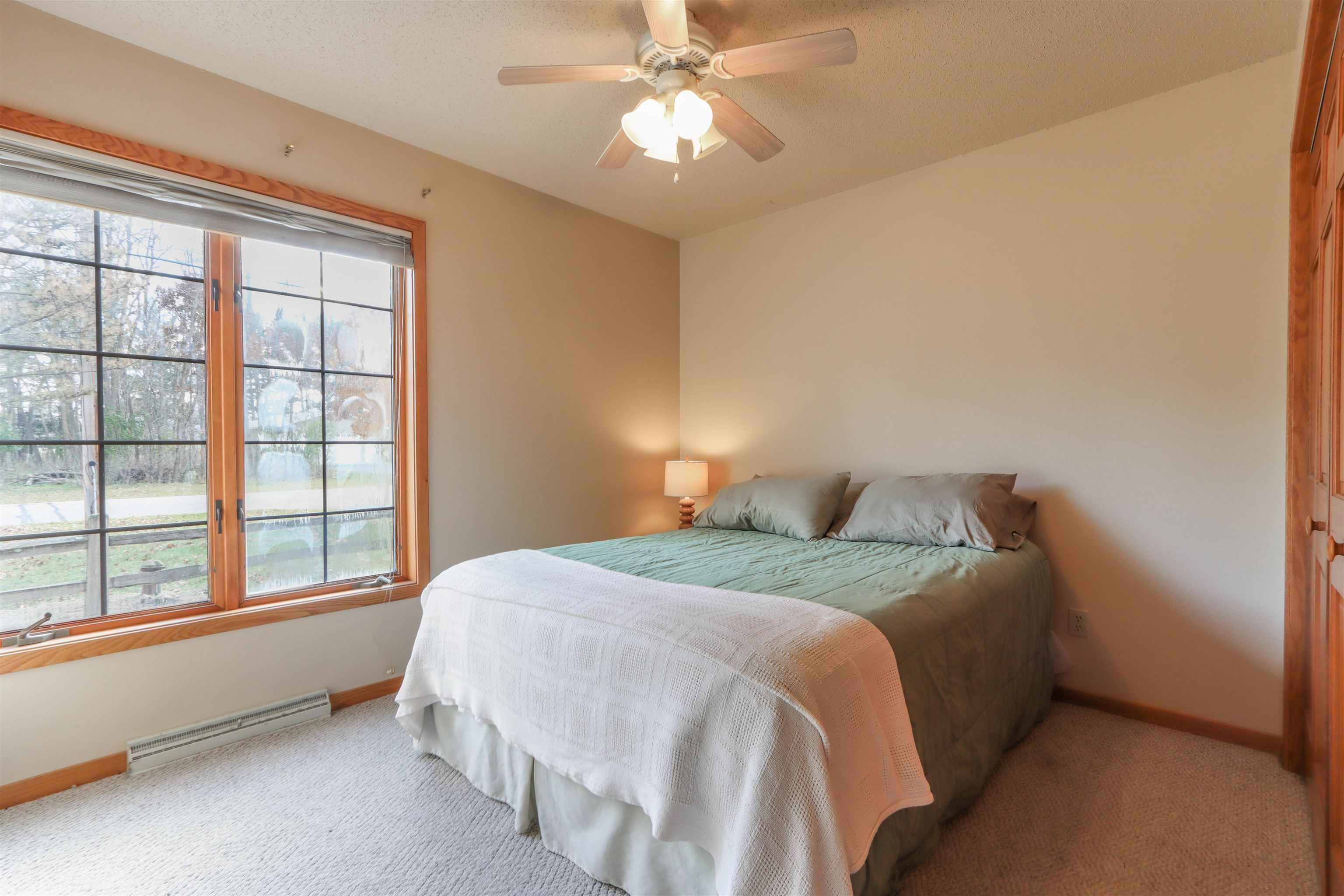 E1402 Grandview Road Waupaca, WI 54981 - Photo 18 of 47