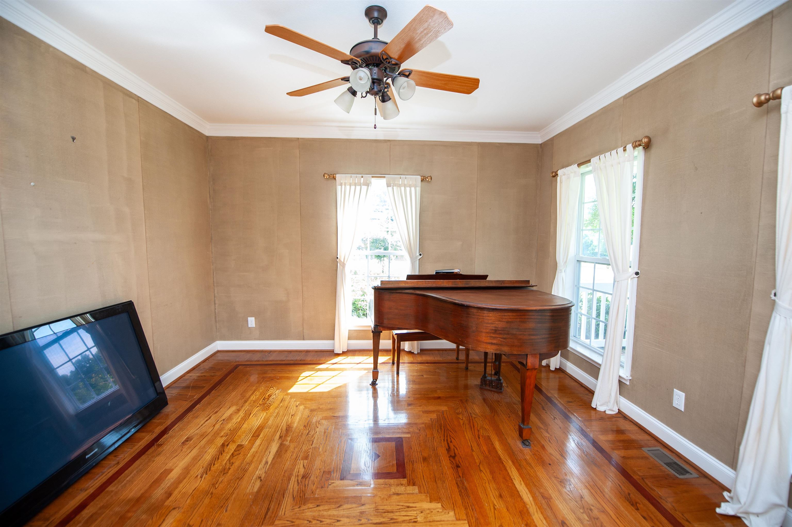Gallery Image 7