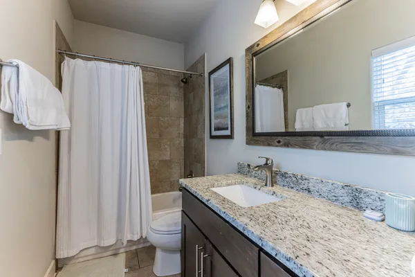 $3,900 | 1700 Singleton Avenue, Unit A, Austin, TX 78702