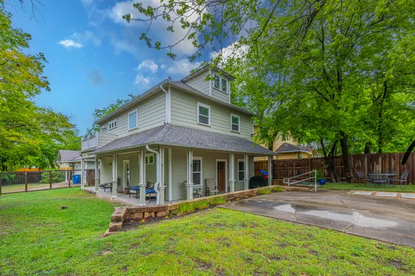 $3,900 | 1700 Singleton Avenue, Unit A, Austin, TX 78702
