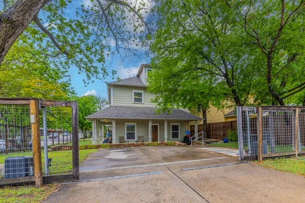 $3,900 | 1700 Singleton Avenue, Unit A, Austin, TX 78702