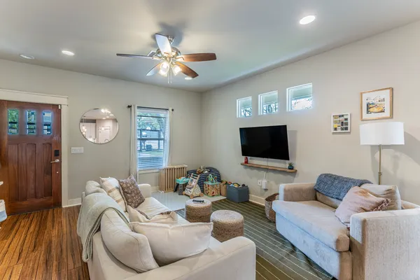 $3,900 | 1700 Singleton Avenue, Unit A, Austin, TX 78702