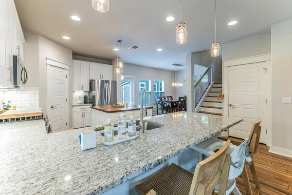 $3,900 | 1700 Singleton Avenue, Unit A, Austin, TX 78702