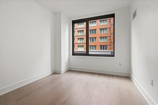 $1,275,000 | 9 Ave At Port Imperial, Unit 504, West New York, NJ 07093