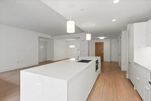 $1,275,000 | 9 Ave At Port Imperial, Unit 504, West New York, NJ 07093