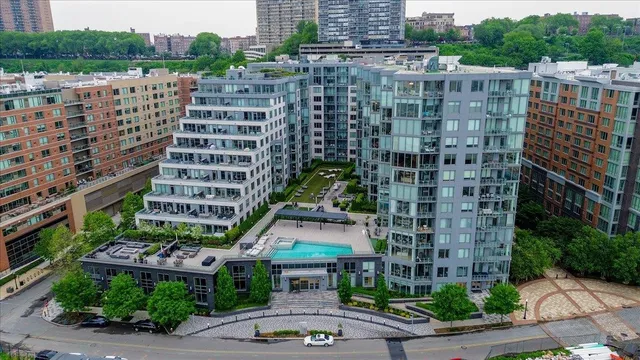 $1,275,000 | 9 Ave At Port Imperial, Unit 504, West New York, NJ 07093