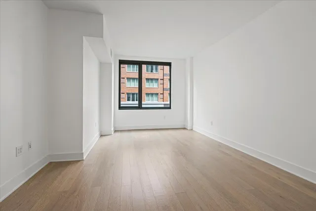 $1,275,000 | 9 Ave At Port Imperial, Unit 504, West New York, NJ 07093