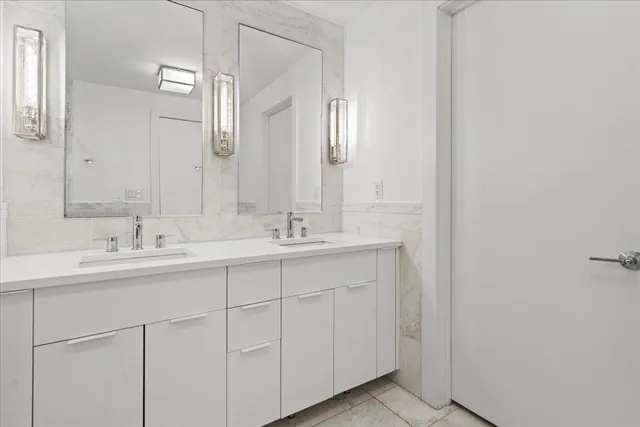 $1,275,000 | 9 Ave At Port Imperial, Unit 504, West New York, NJ 07093