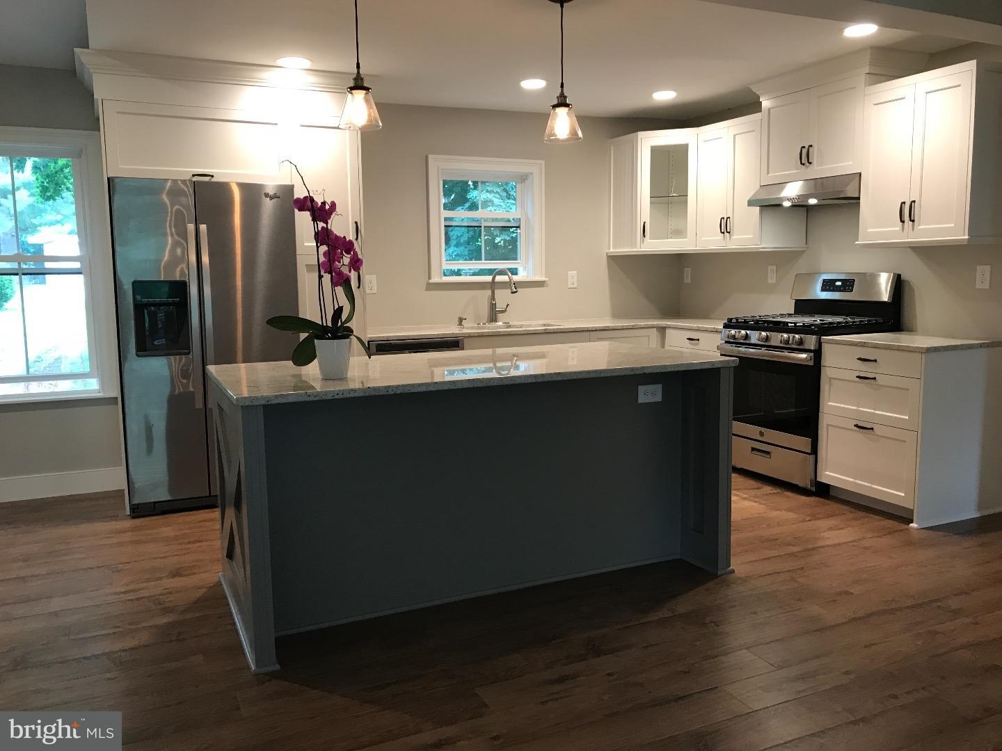 913 Easton Road Riegelsville, PA 18077 - Photo 3 of 9