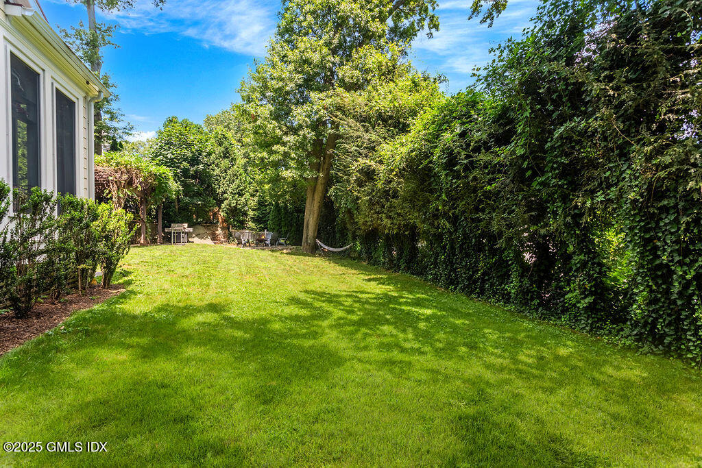 3 Elizabeth Lane Riverside, CT 06878 - Photo 36 of 39 a view of a backyard