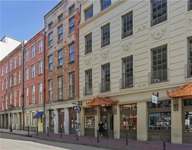 $2,400 | 220 Decatur Street, Unit 401, New Orleans, LA 70130