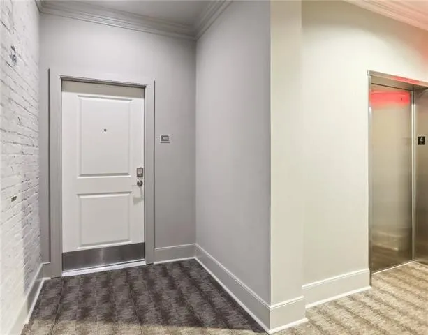 $2,400 | 220 Decatur Street, Unit 401, New Orleans, LA 70130