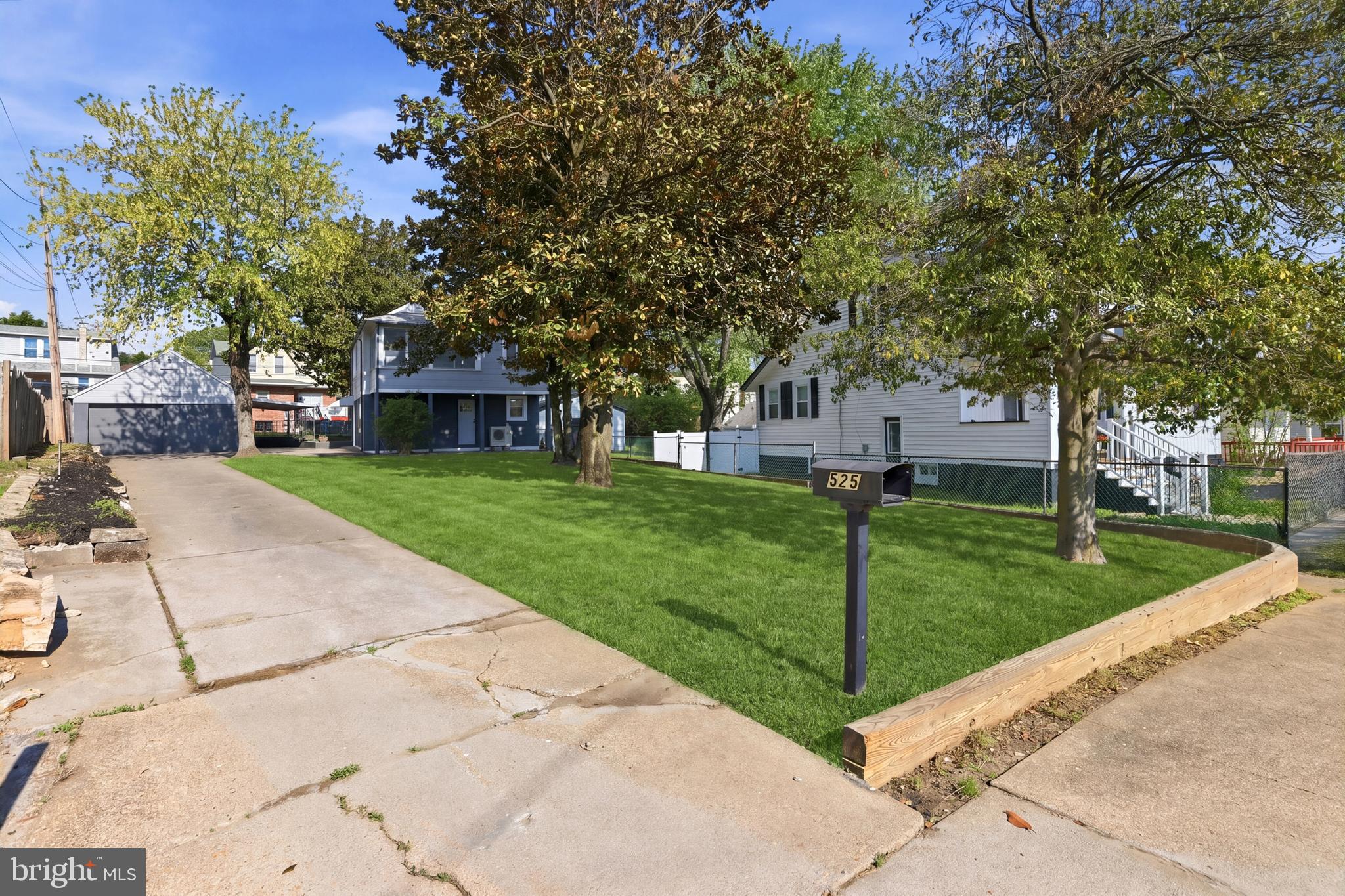 525 45th Street Baltimore, MD 21224 - Photo 31 of 35 Expansive Driveway