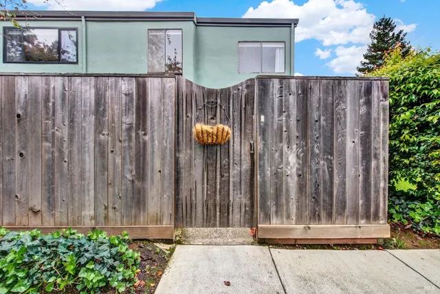 $568,000 | 3495 Valle Verde Drive, Napa, CA 94558