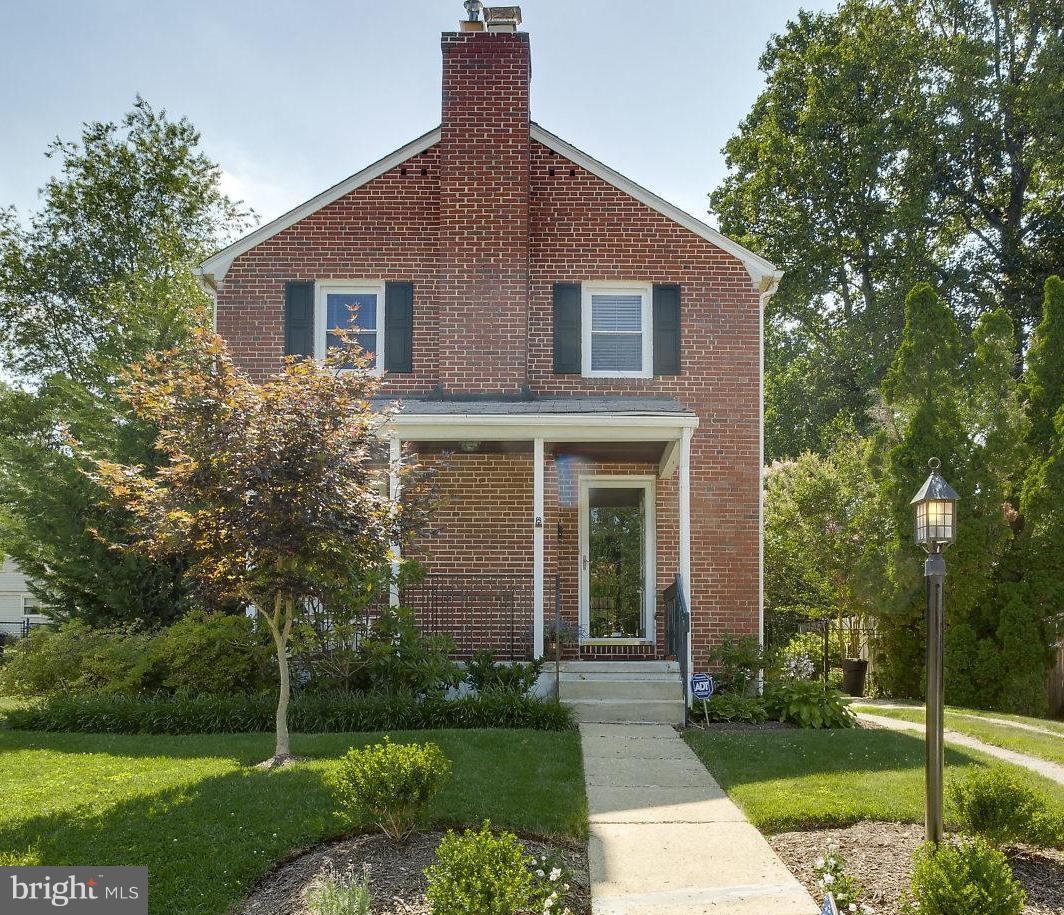 22 Dunmore Road Baltimore, MD 21228 - Photo 1 of 30 Exterior (Front)