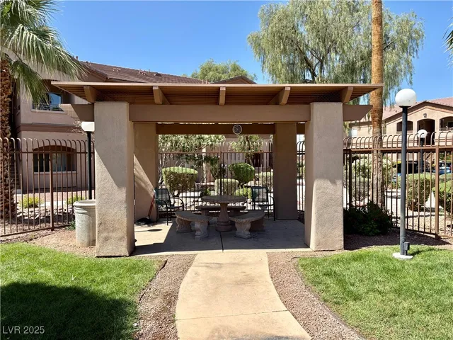 $149,800 | 5751 East Hacienda Avenue, Unit 226, Las Vegas, NV 89122