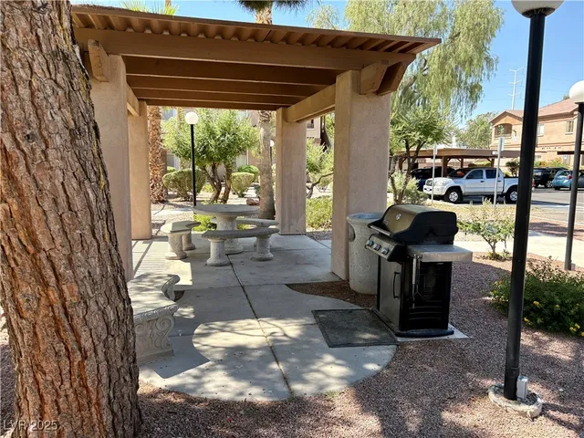 $149,800 | 5751 East Hacienda Avenue, Unit 226, Las Vegas, NV 89122