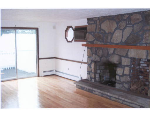 114 Harrington Road Waltham, MA 02452 - Photo 3 of 5 Gallery Image 3